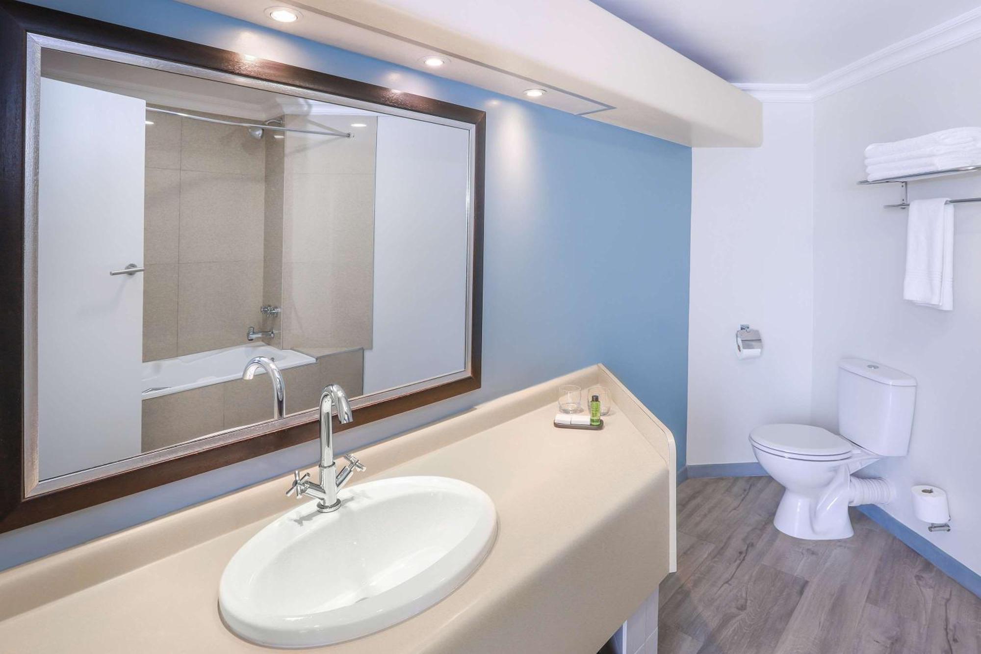 Garden Court East London Otel Dış mekan fotoğraf