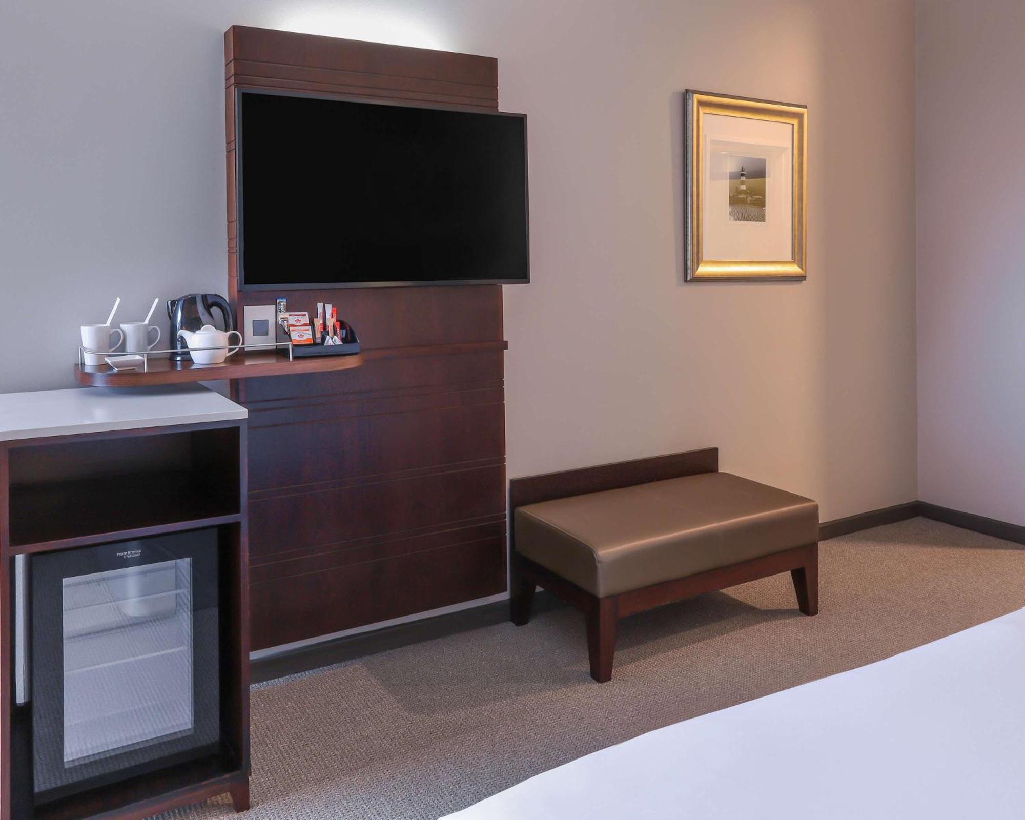 Garden Court East London Otel Dış mekan fotoğraf