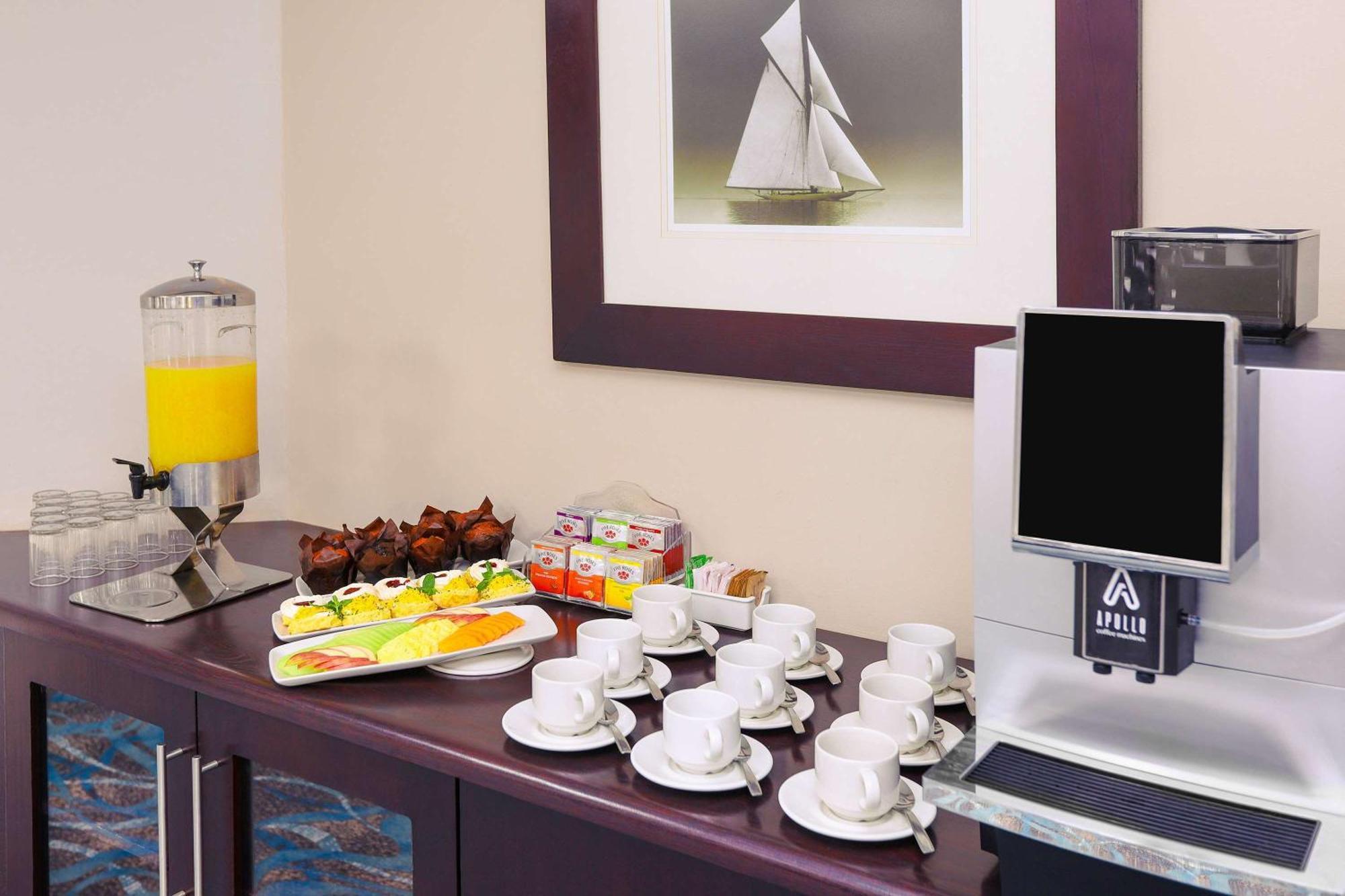 Garden Court East London Otel Dış mekan fotoğraf